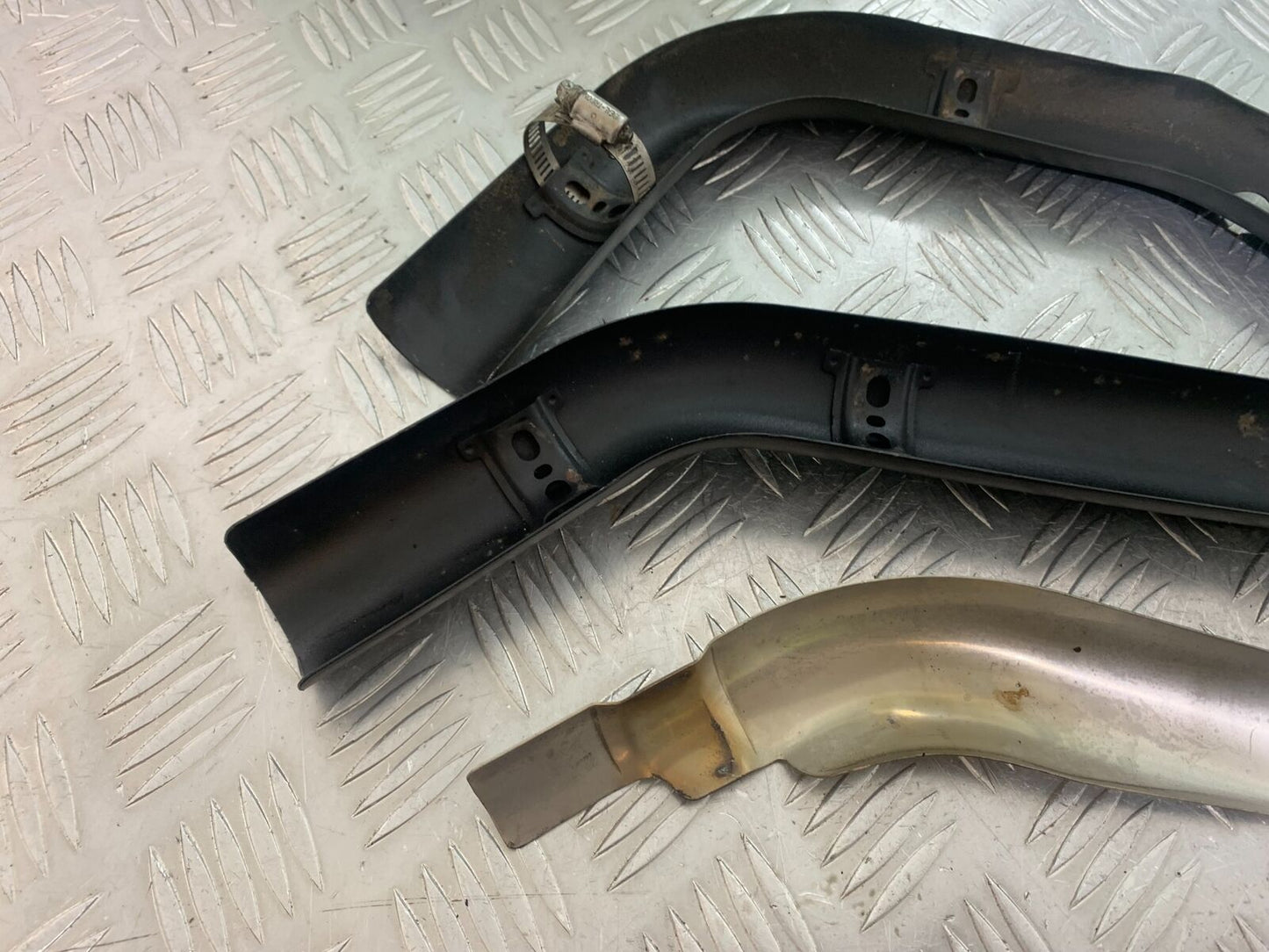 HARLEY DAVIDSON XL883 N IROD EXHAUST SHIELDS   YEAR 2020  (CMB1116)