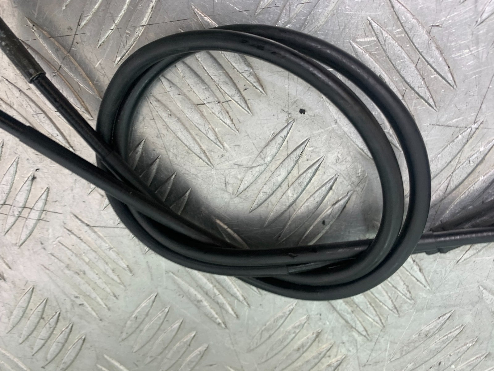 APRILIA RSV1000 R FACTORY MILLE THROTTLE CABLES   2004-09 (CMB1203)