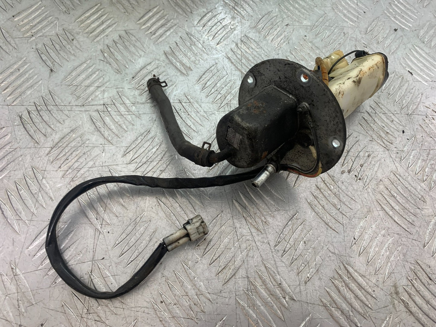 KAWASAKI Z750 Z 750 PETROL PUMP  YEAR 2004-2006  (CMB1234)