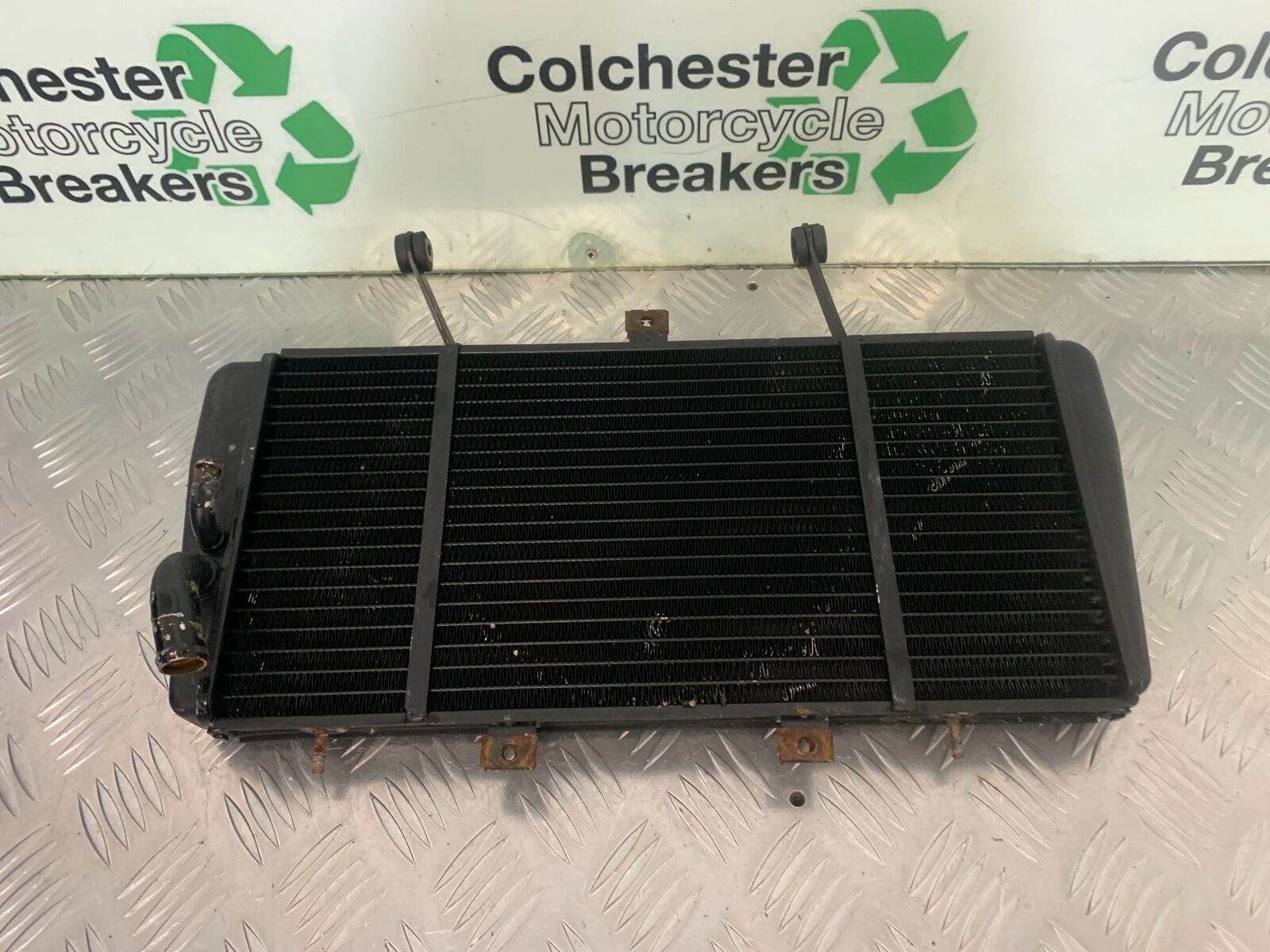 TRIUMPH 955I SPRINT RS RADIATOR  YEAR 1999-04 (STOCK 989)
