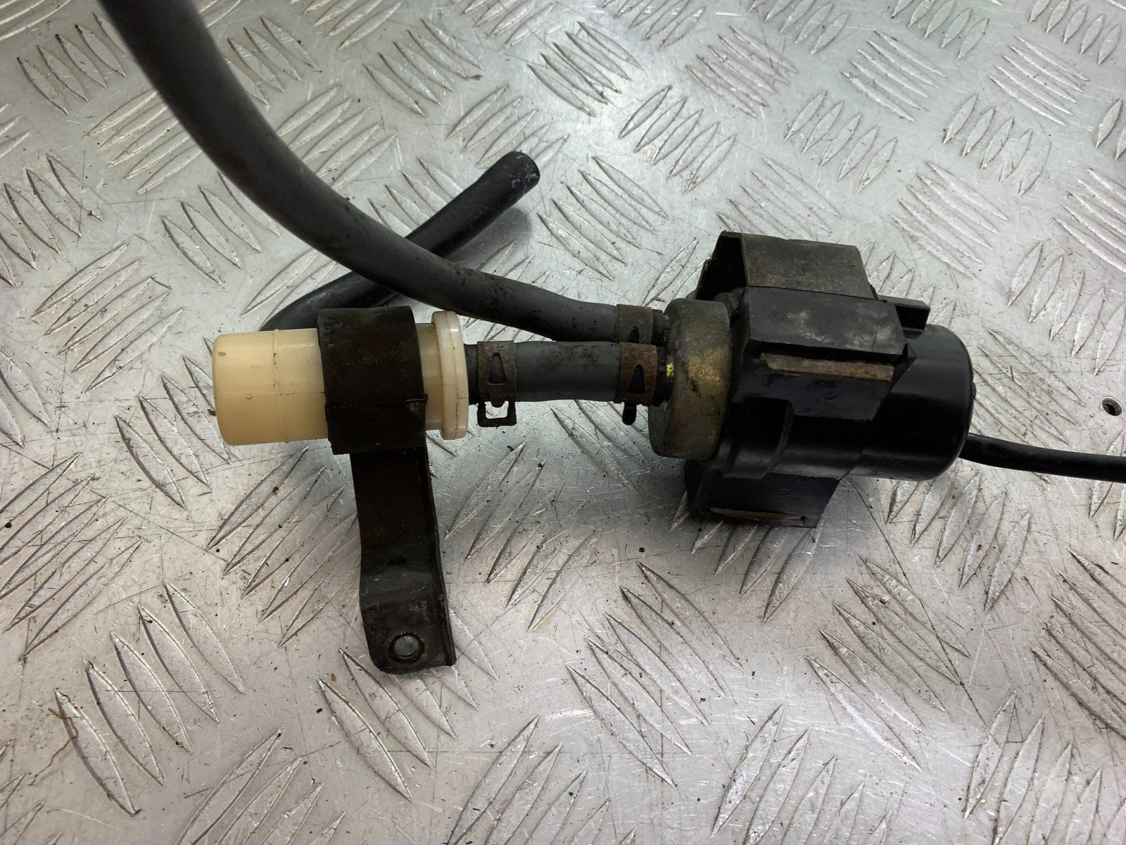 KAWASAKI ZX6R ZX6 J PETROL PUMP YEAR 2000 (CMB1312)