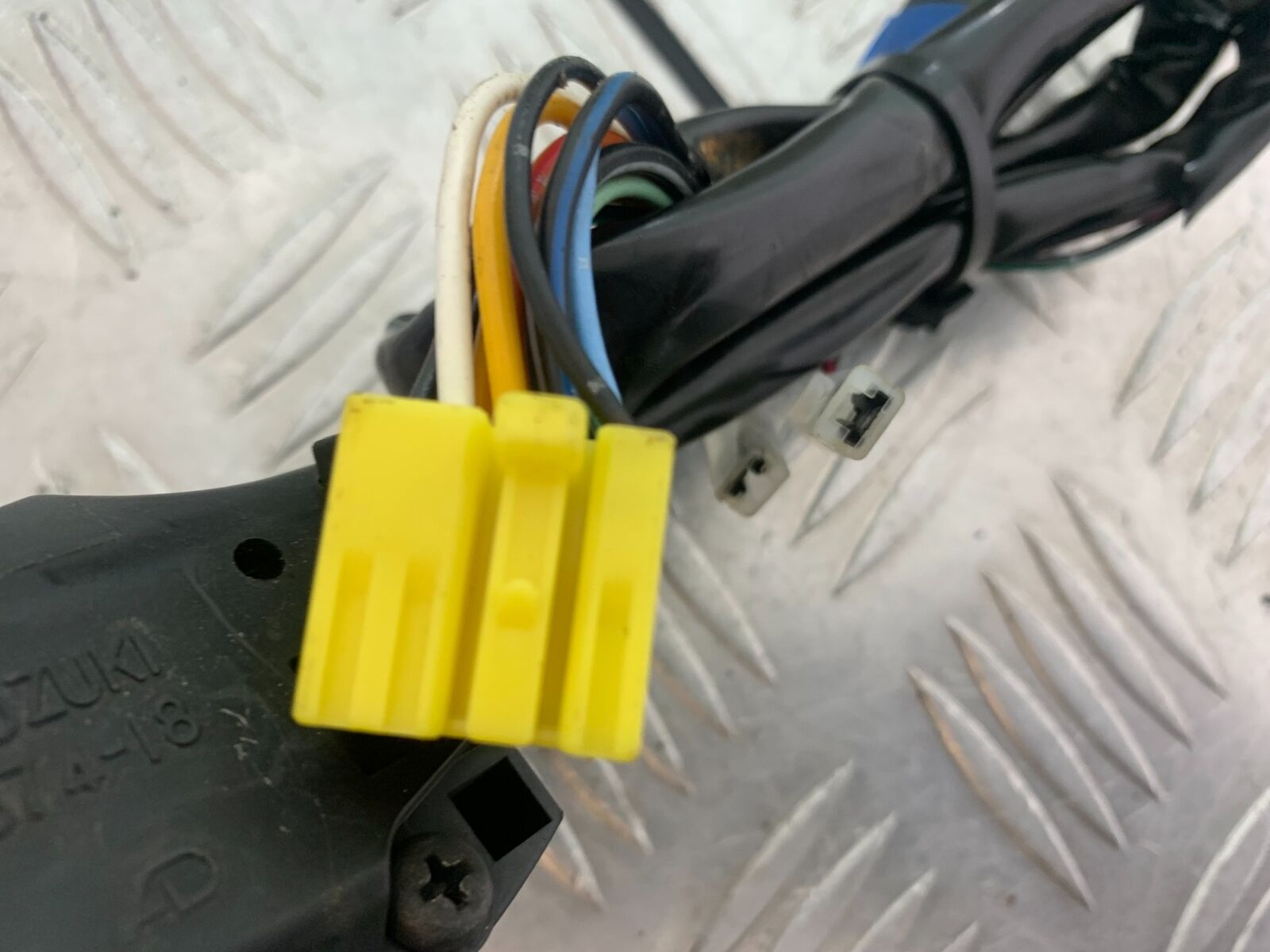 SUZUKI AN400 AN 400 BURGMAN LEFT SWITCH GEAR  YEAR 2017-2024 (CMB1118)