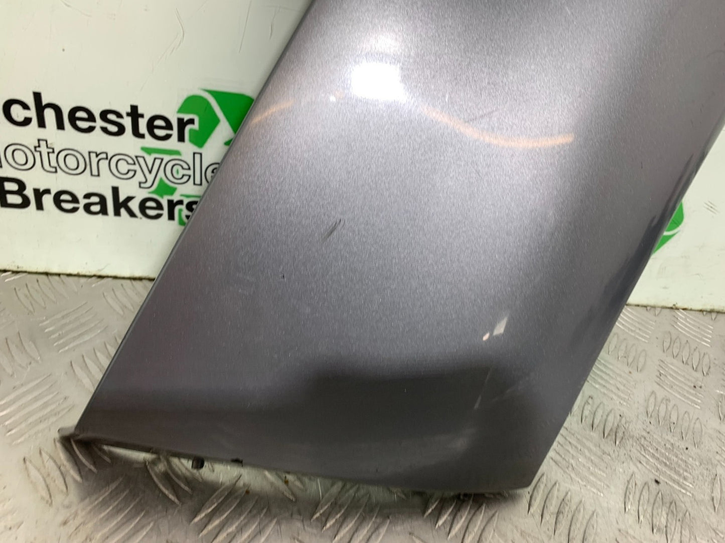 KAWASAKI GTR1400 GTR 1400 RIGHT FAIRING PANEL   YEAR 2007-2009 (CMB1306)