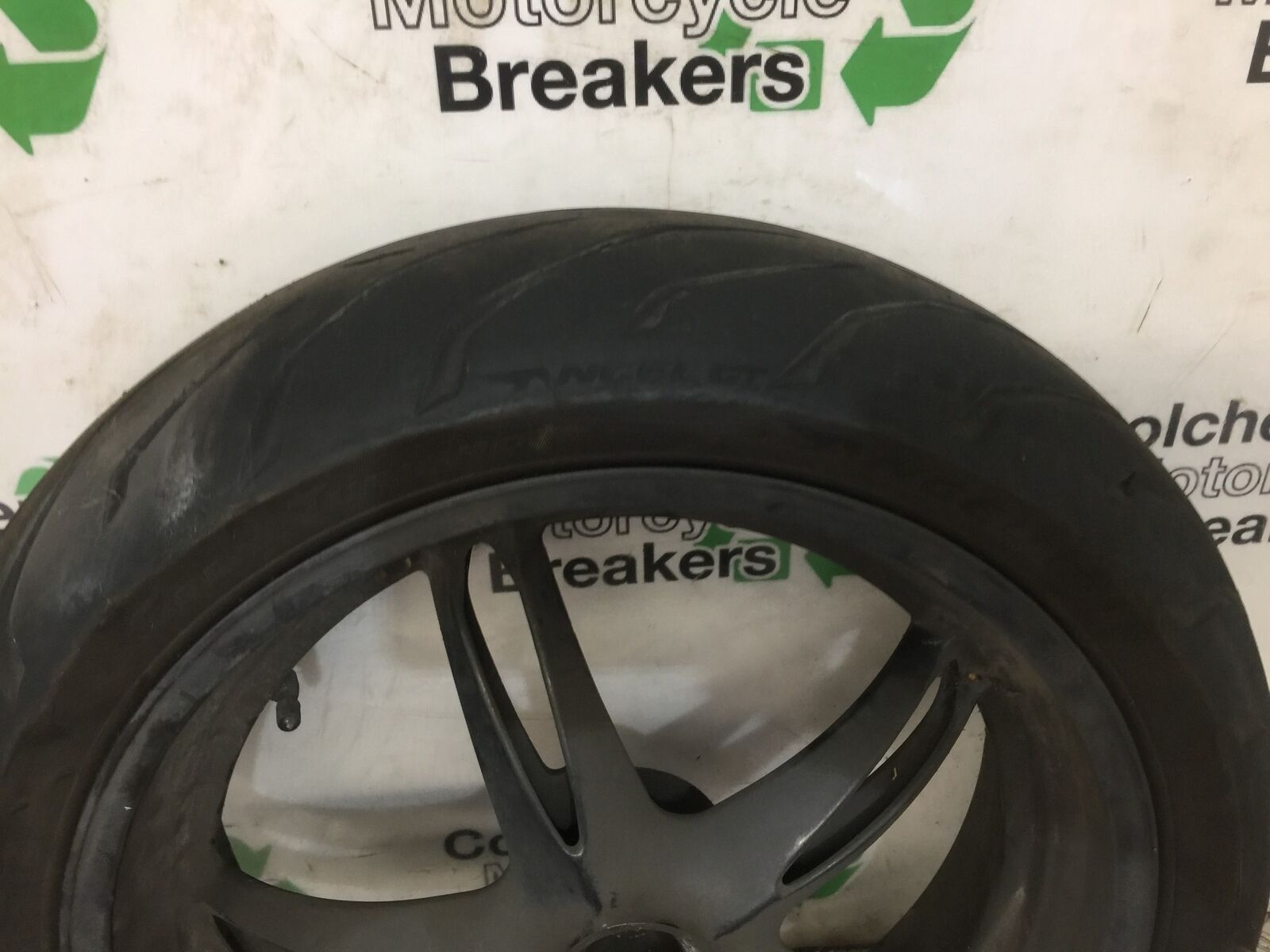 TRIUMPH 1050 SPRINT REAR WHEEL  YEAR 2004-2007 (STOCK 888)
