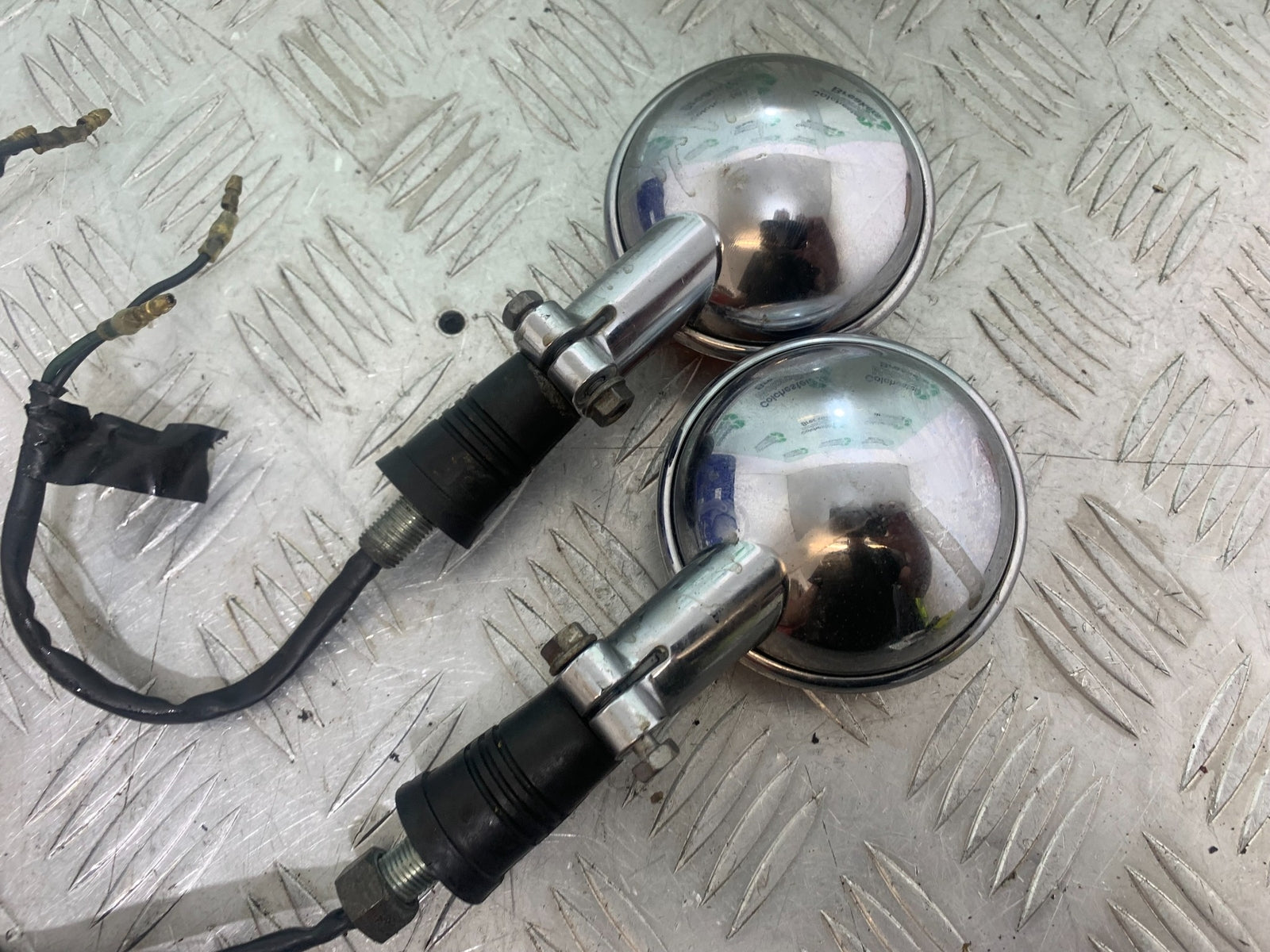 YAMAHA XV535 XV 535 VIRAGO FRONT INDICATORS   YEAR 1994-02 (CMB1162)