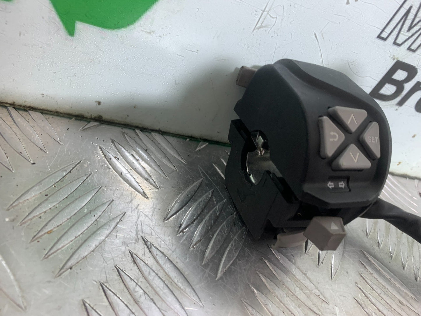 KTM 390 ADVENTURE LEFT SWITCH GEAR YEAR 2020-24 (CMB1240)