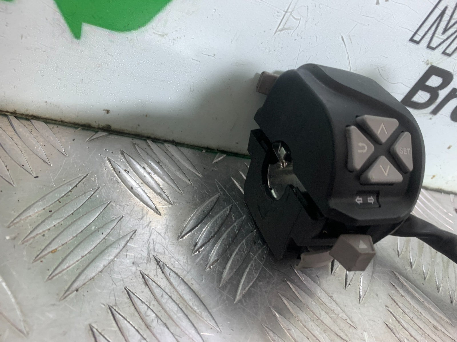 KTM 390 ADVENTURE LEFT SWITCH GEAR YEAR 2020-24 (CMB1240)