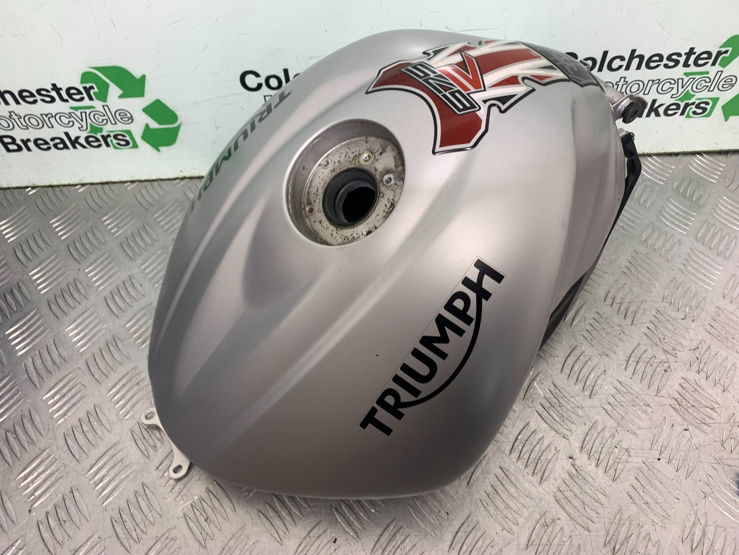 TRIUMPH 675 STREET TRIPLE RX PETROL TANK    2015- 2017 (CMB1299)