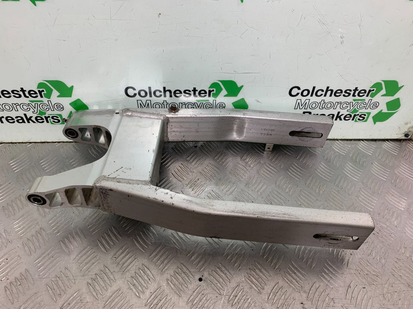 HONDA CB600 CB 600 HORNET SWINGARM   YEAR 1998-2002 (CMB1297)
