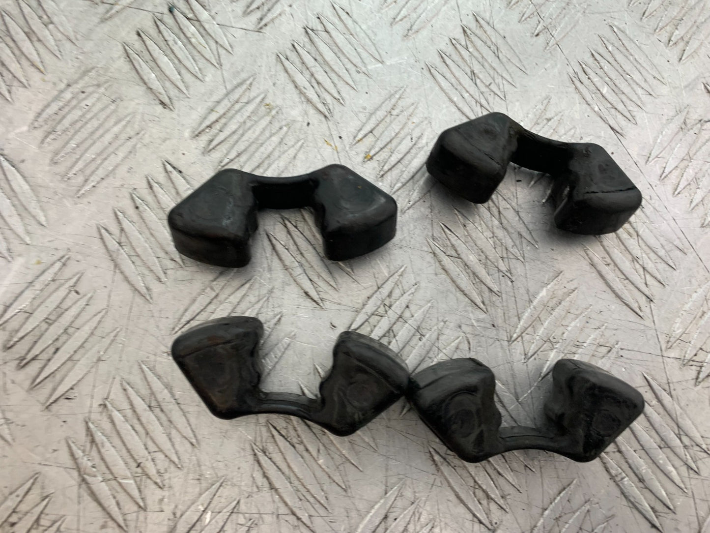 KAWASAKI ZX9R ZX9 R CUSH DRIVE RUBBERS  YEAR 1998-1999 (CMB1329)