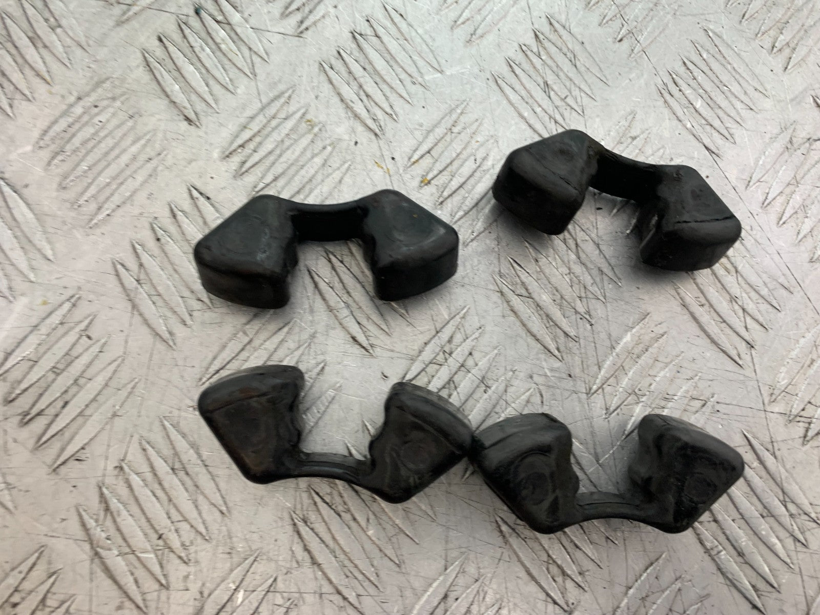 KAWASAKI ZX9R ZX9 R CUSH DRIVE RUBBERS  YEAR 1998-1999 (CMB1329)