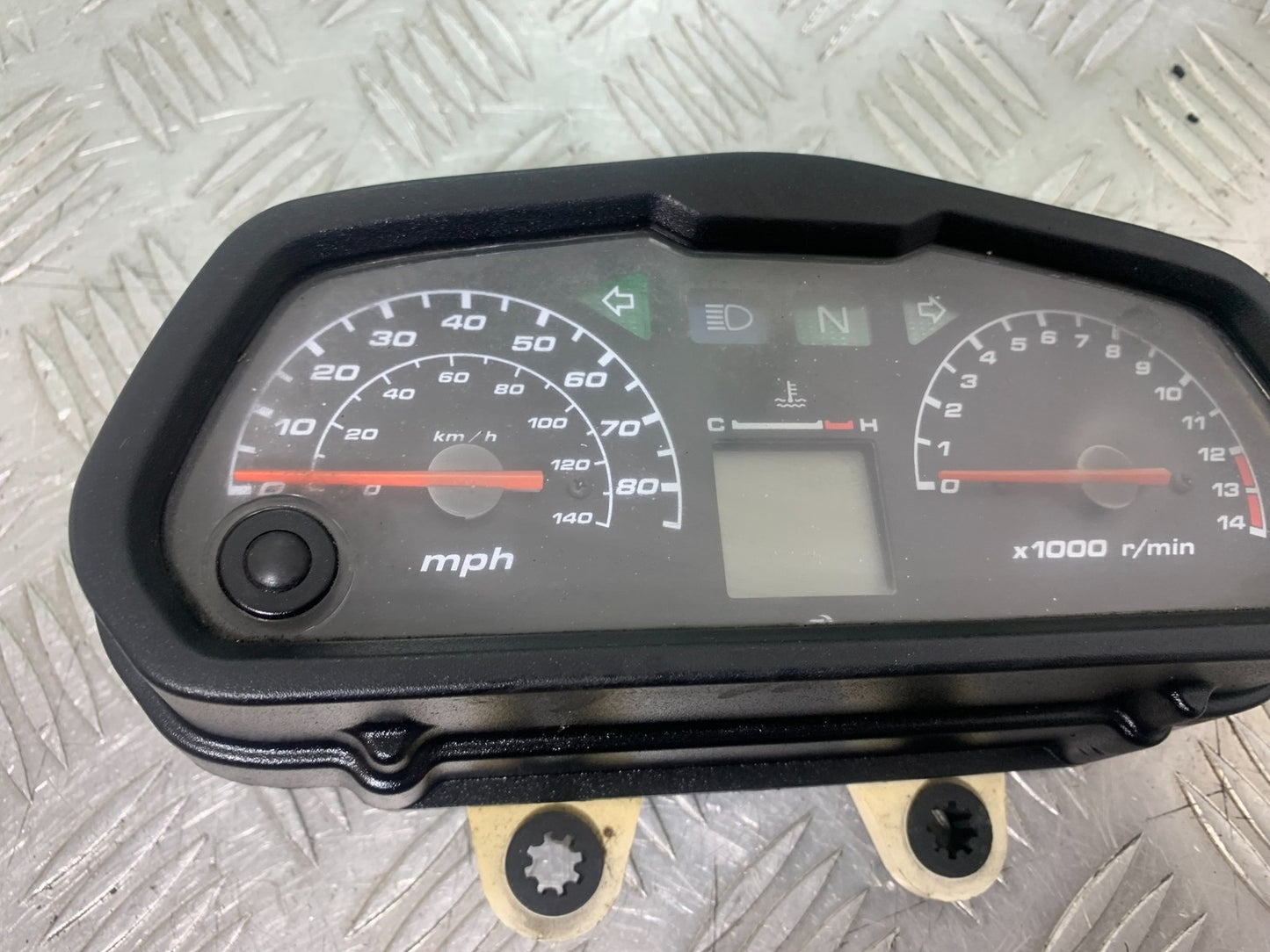 HONDA XL125 VARADERO CLOCKS SPEEDO DASH   YEAR 2001-2006  (CMB1210)