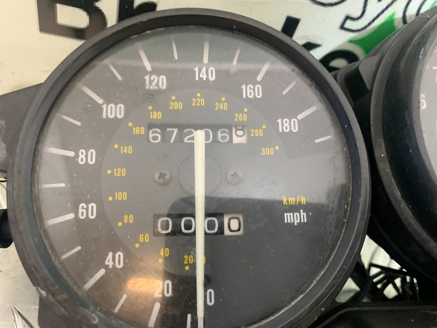 YAMAHA YZF1000 THUNDERACE CLOCKS SPEEDO DASH  YEAR 1997-2000 (CMB1204)