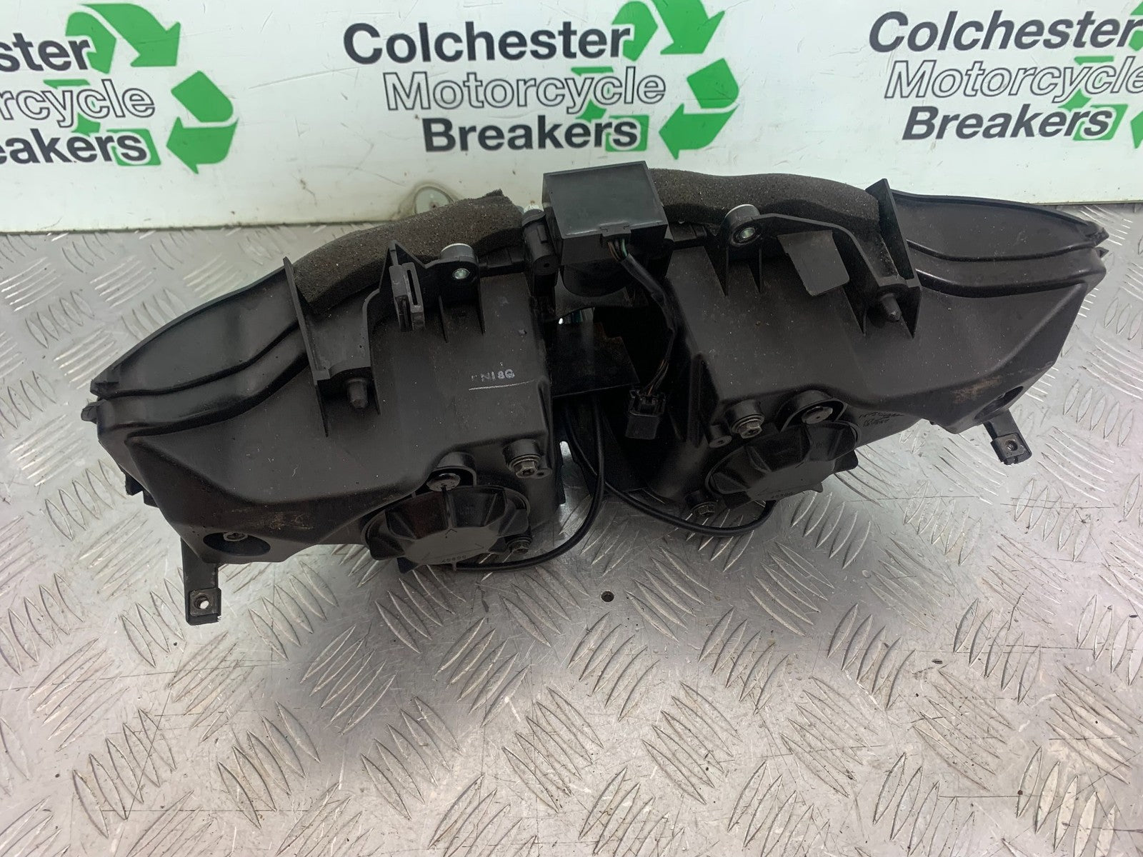 HONDA CBR1000 rr FIREBLADE HEADLIGHT YEAR 2012-2016 (CMB1198)