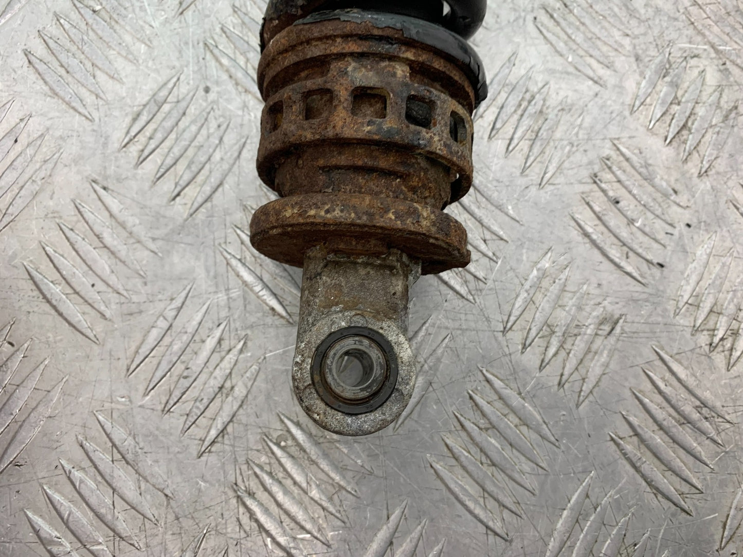 HONDA XL125 VARADERO REAR SHOCK  YEAR 2001-2006  (CMB1304)