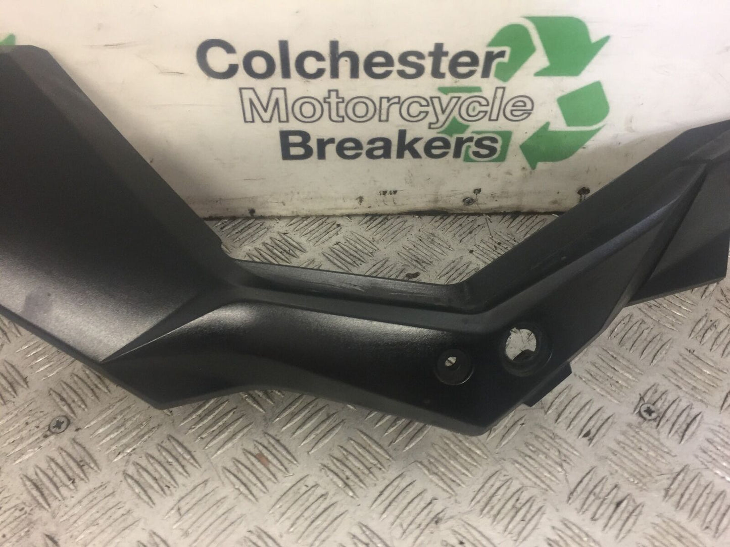 SUZUKI DL 650 V-STROM LEFT SEAT PANEL YEAR 2017 (STOCK 638)