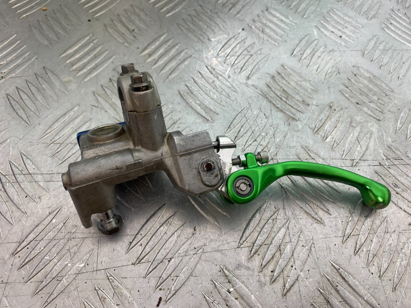 KAWASAKI KXF450 KXF 450 FRONT BRAKE MASTER CYLINDER   YEAR 2013 CMB1217)
