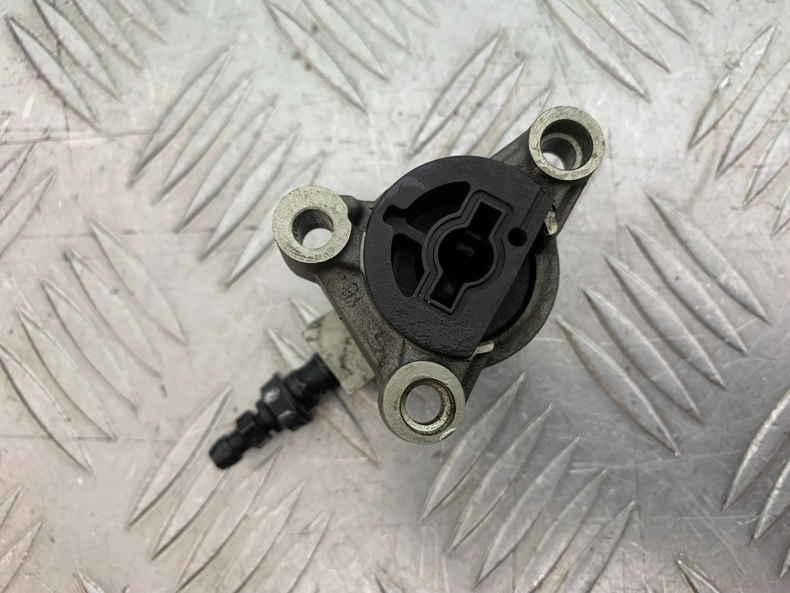 DUCATI 1299 PANIGALE CLUTCH SLAVE CYLINDER  YEAR 2016 (CMB 1187)