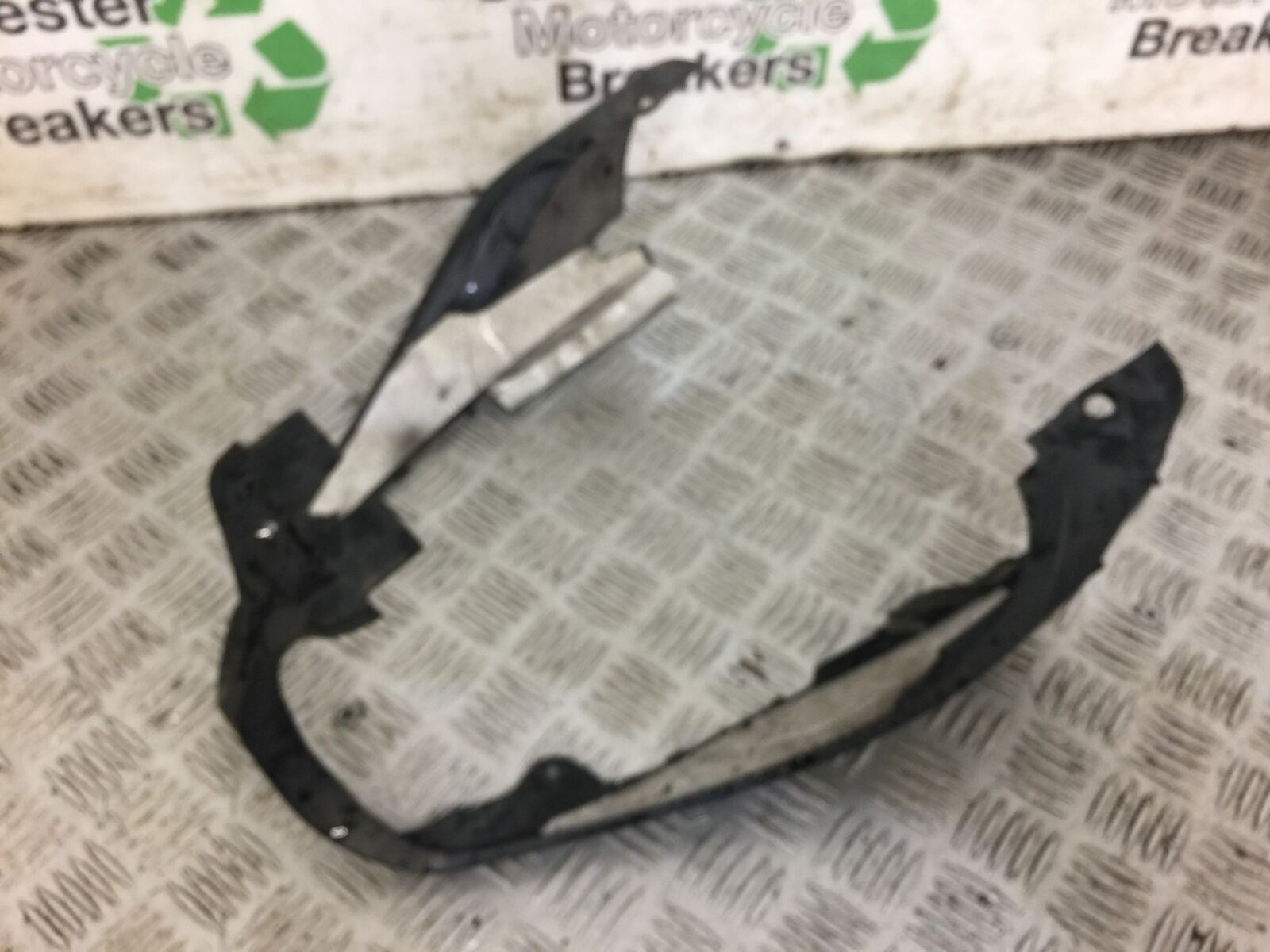 YAMAHA FZ6 S2 SILENCER INFILL PANEL  YEAR 2007 (STOCK 547)