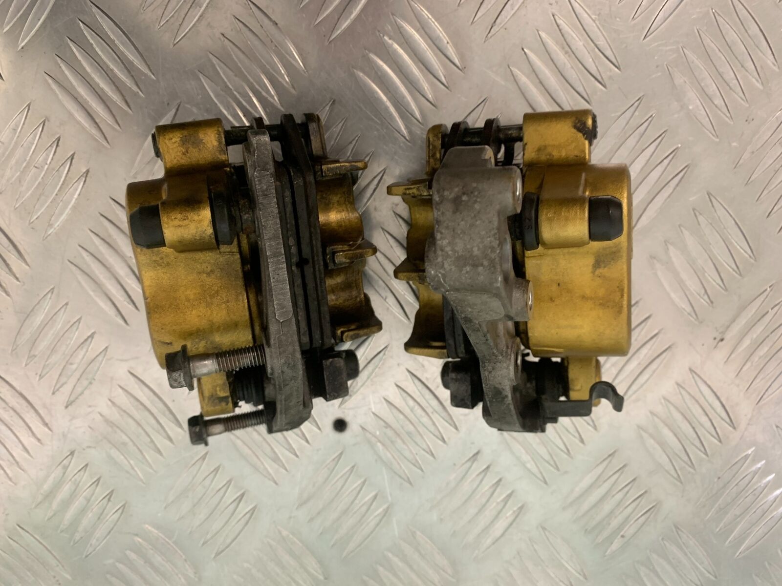 HONDA CBF600 CBF 600 SA-5 FRONT BRAKE CALIPERS  YEAR 2004 -07  (STOCK 965)