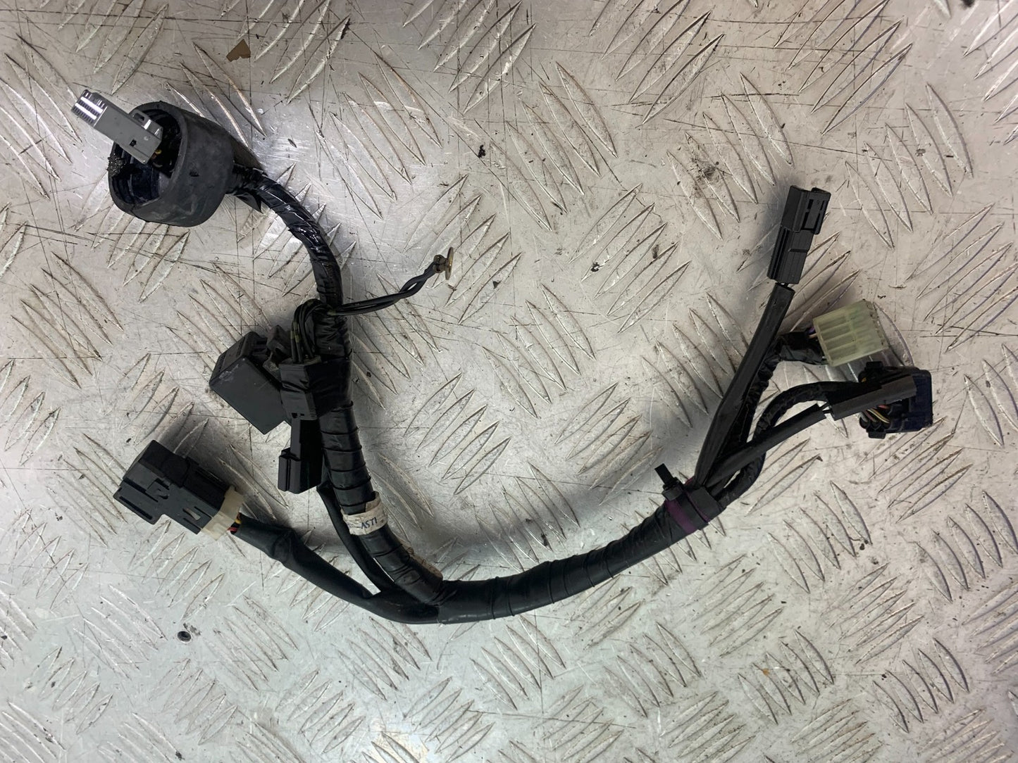 YAMAHA YZF R1 14 B BIG BANG SPEEDO SUBLOOM    2009-14 (CMB1175)