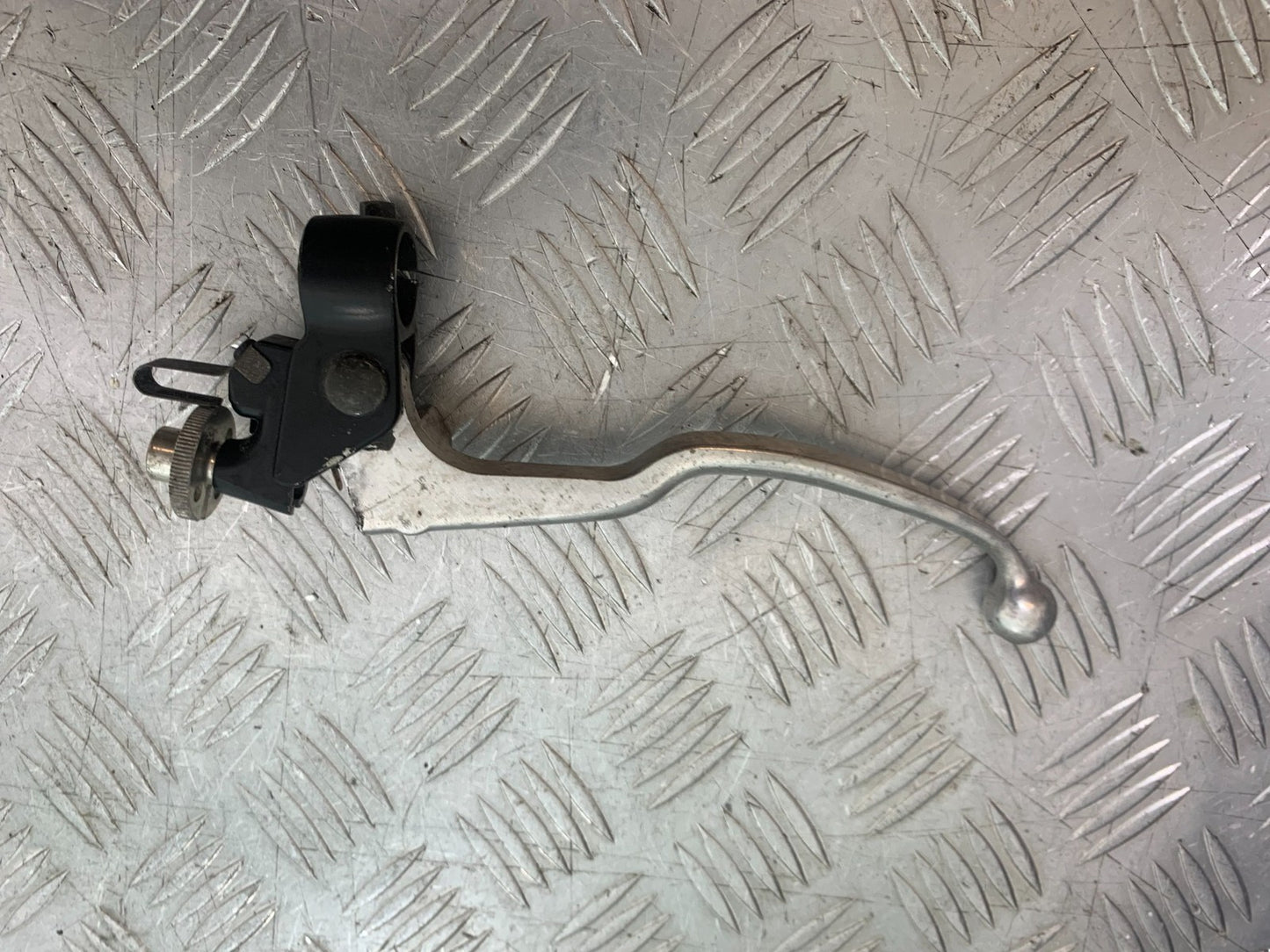 YAMAHA YZF R1 4XV CLUTCH LEVER AND BRACKET  YEAR 1998-99 (CMB1291)
