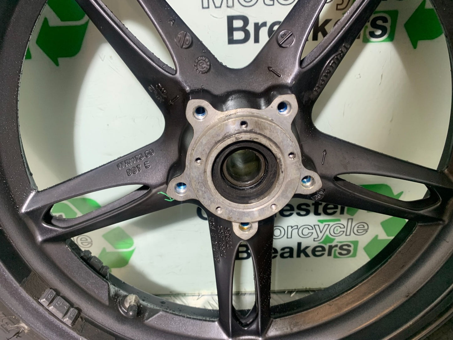 TRIUMPH 1050 SPRINT ST FRONT WHEEL (TYRE WILL PASS MOT)  2004-2007 (CMB1197)