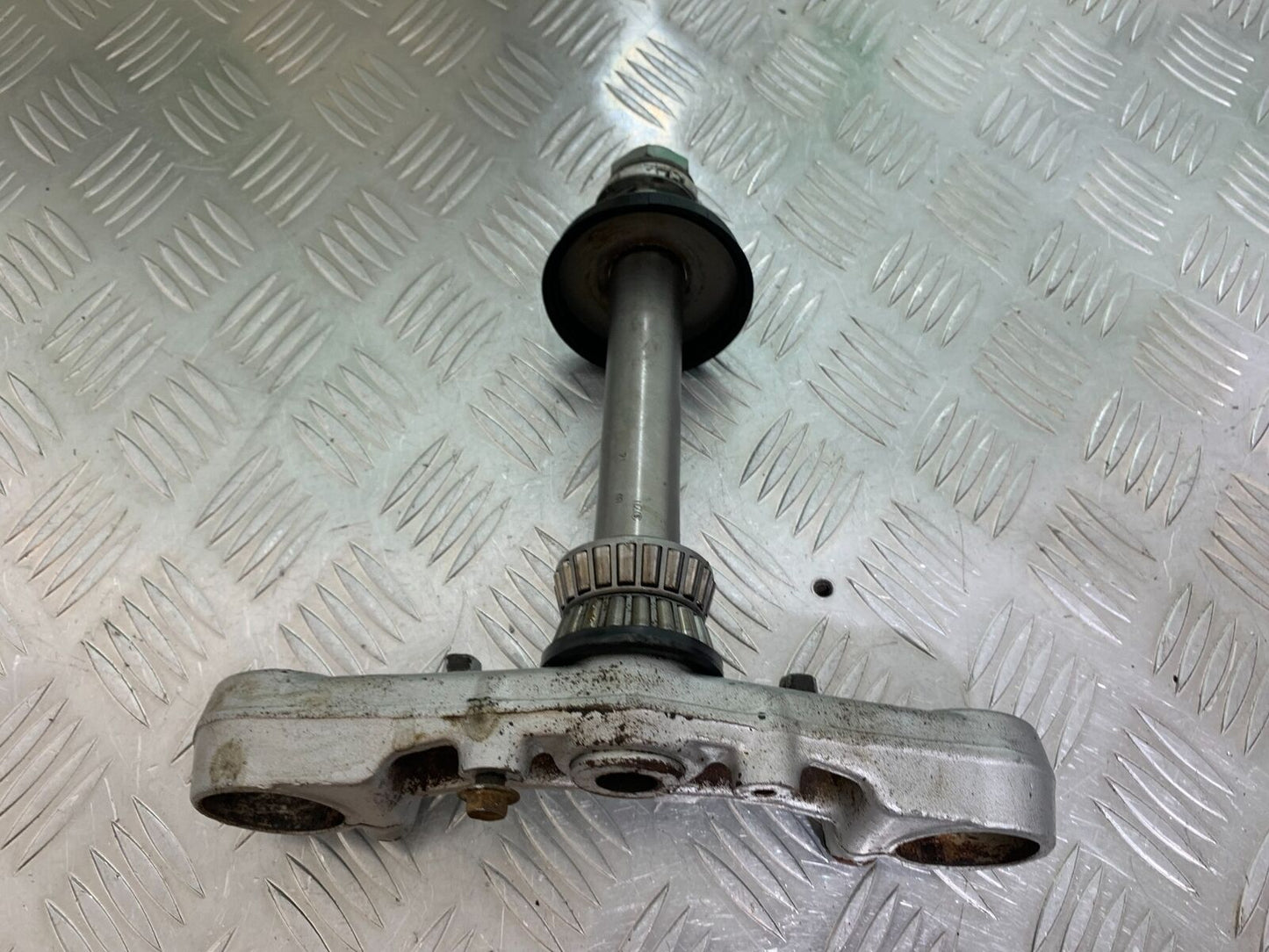 SUZUKI SV650 SV 650 BOTTOM YOKE  YEAR 2003-2006 (CMB1024)