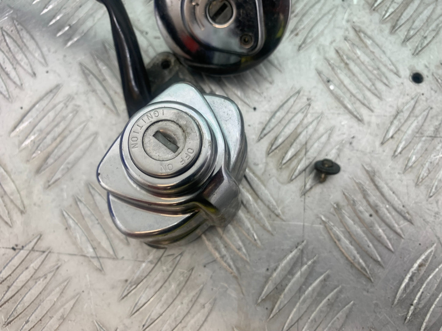 HONDA VTX1300 S-6  LOCKS AND KEY  YEAR 2004-09 (CMB1159)