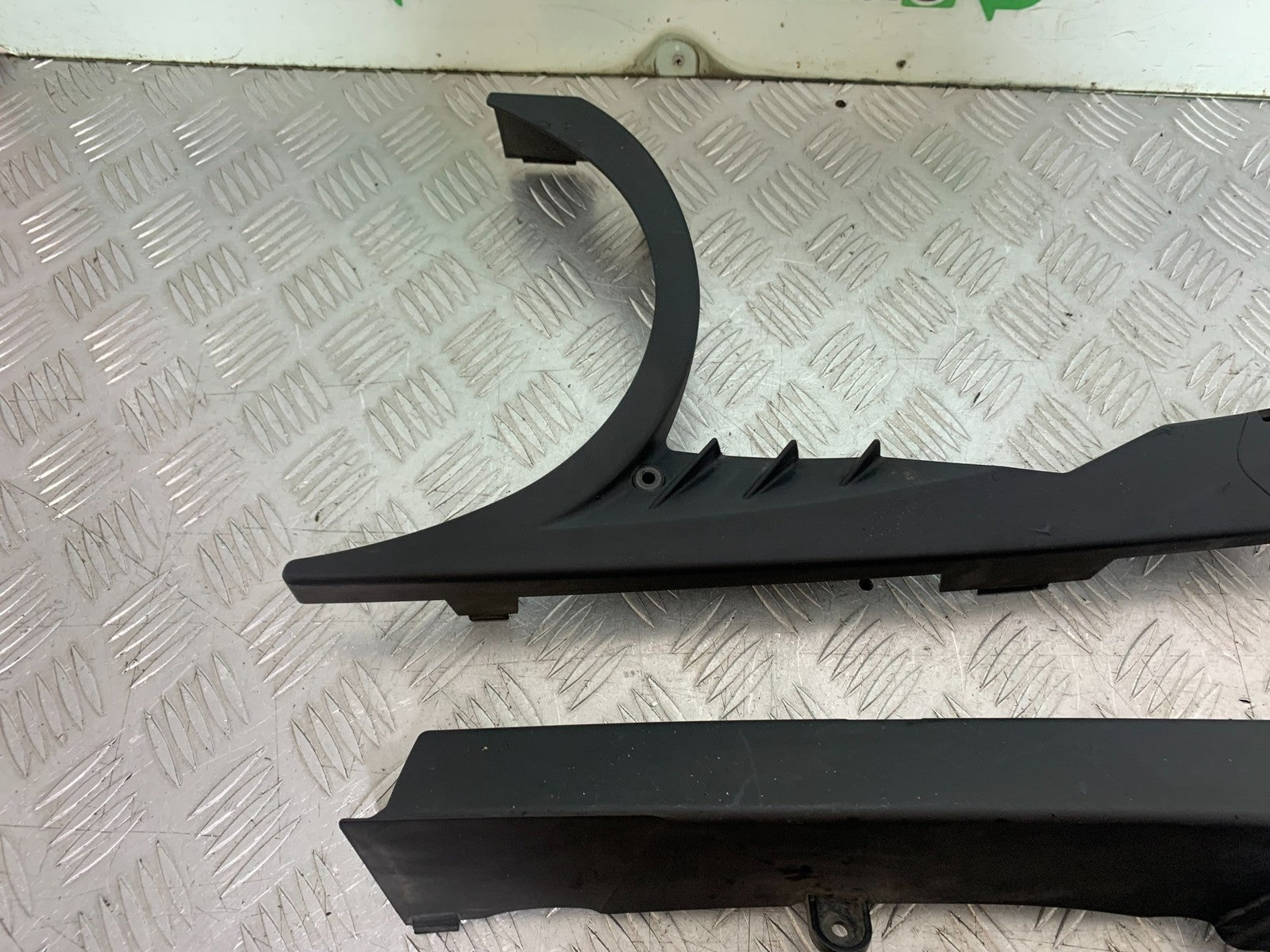 BMW F800 GT CHAIN GUARD YEAR 2013-2017 (CMB1248)