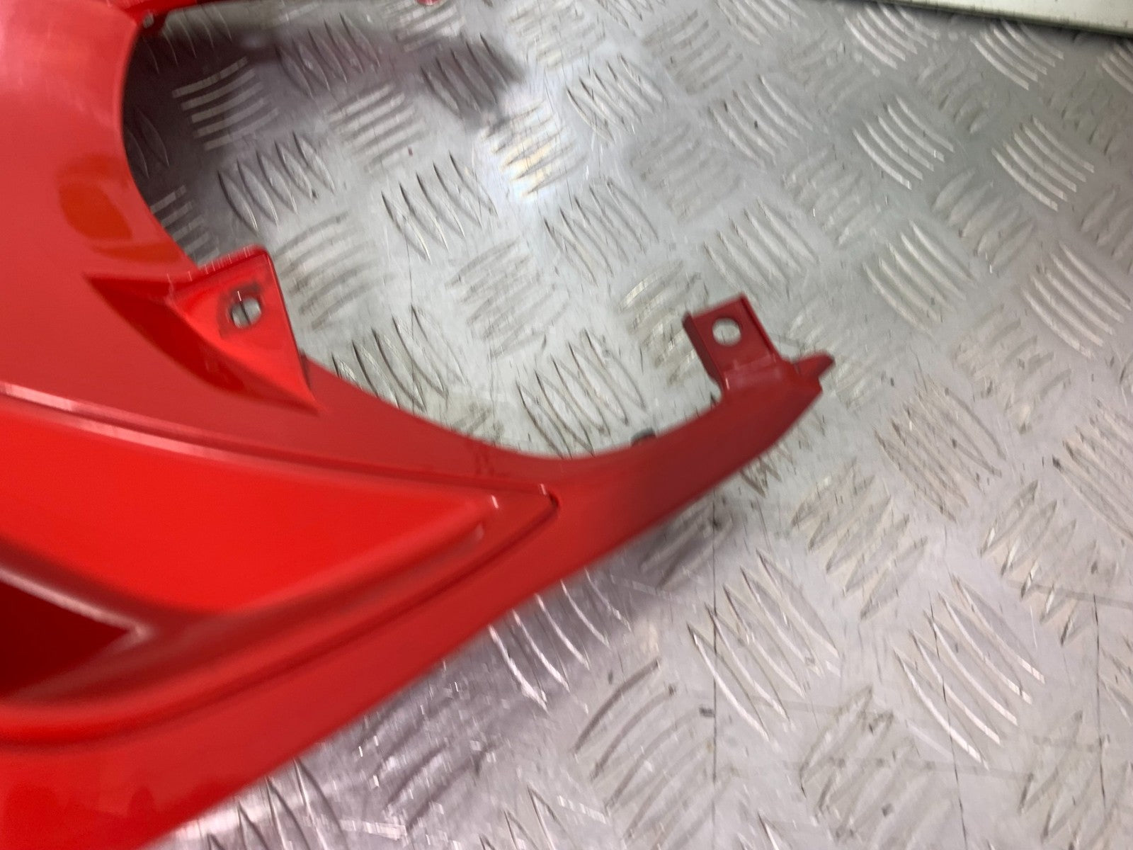 DUCATI 1198 S TAIL PIECE SEAT UNIT  YEAR 2009-2011 (CMB1219)