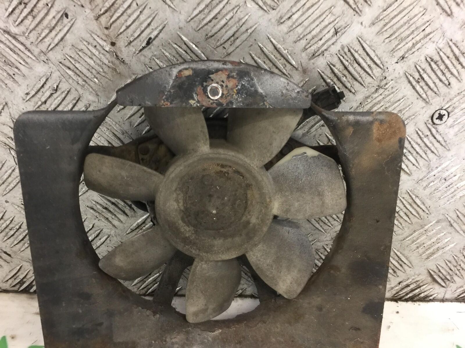 YAMAHA FZR1000 FZR 1000 GENESIS RADIATOR FAN  (STOCK 433)