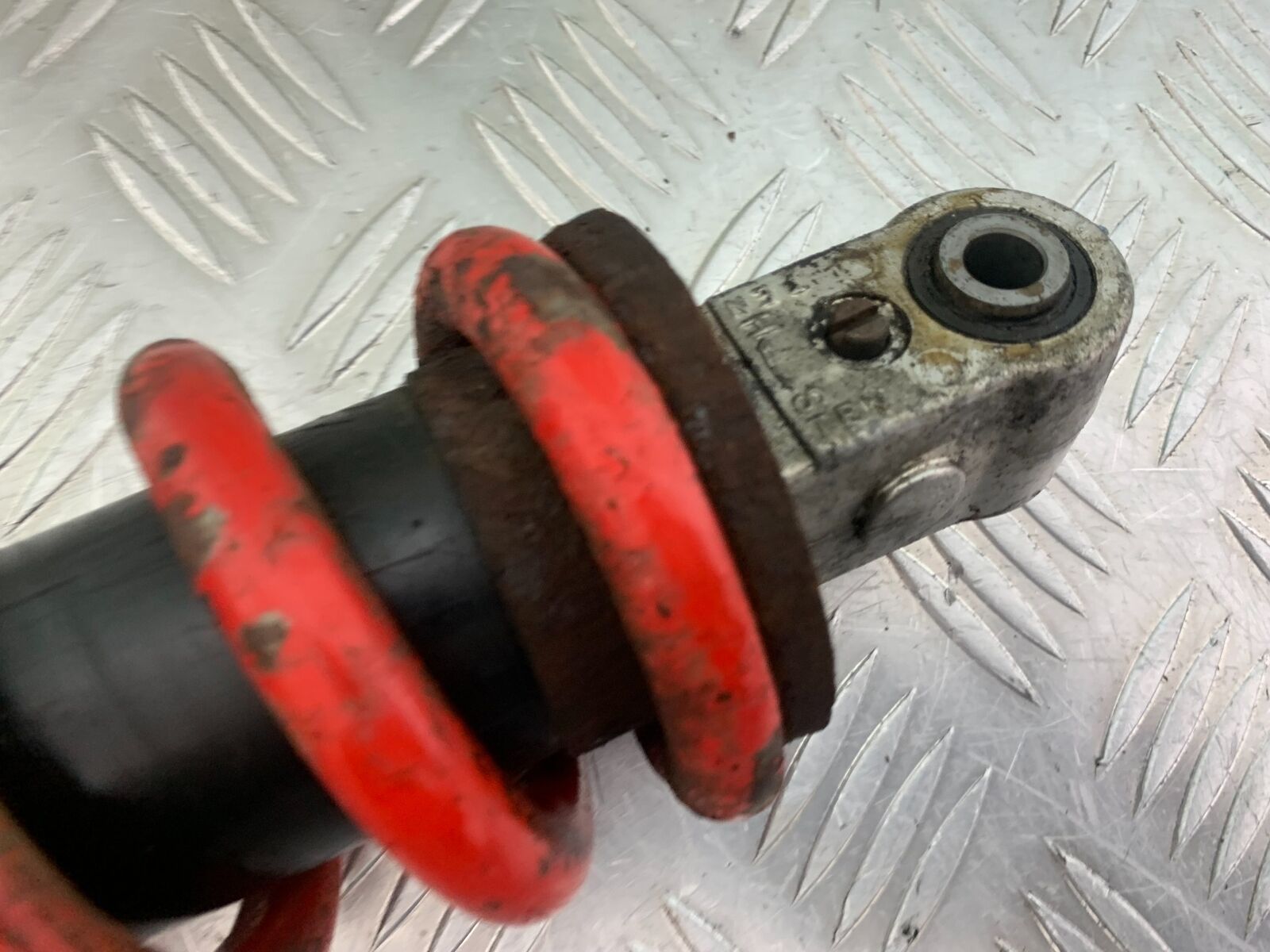 HONDA CBR1100 BLACKBIRD REAR SHOCK YEAR 1999-2005 (CMB1103)