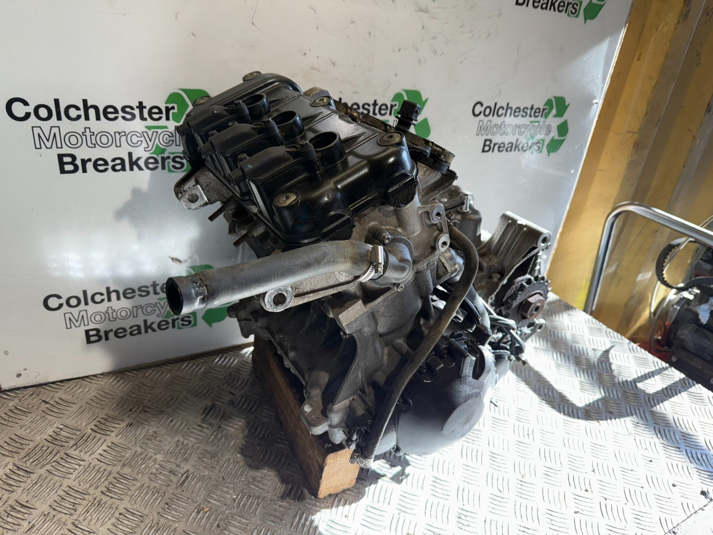 TRIUMPH 1050 SPRINT ST ENGINE YEAR 2004-2007 (CMB1197)