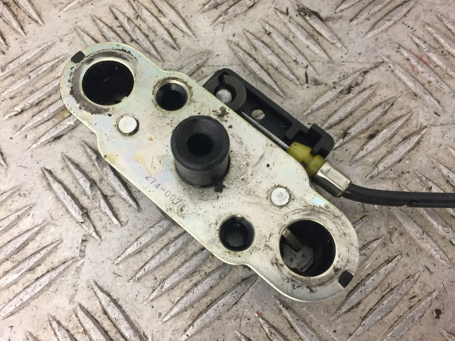 KAWASAKI ZX6R ZX6 R P7F P8F SEAT CATCH YEAR 2007 2008 (STOCK 337)