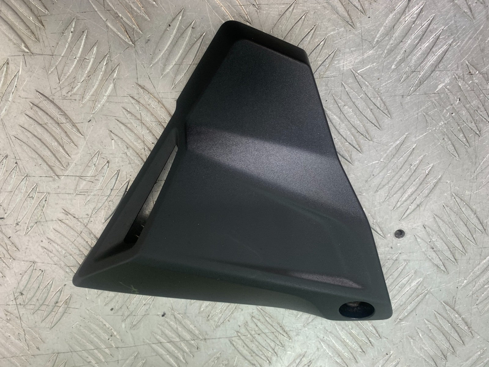 BMW R1200 R 1200 GS RIGHT INFILL COVER  YEAR 2013-2016 (CMB1257)