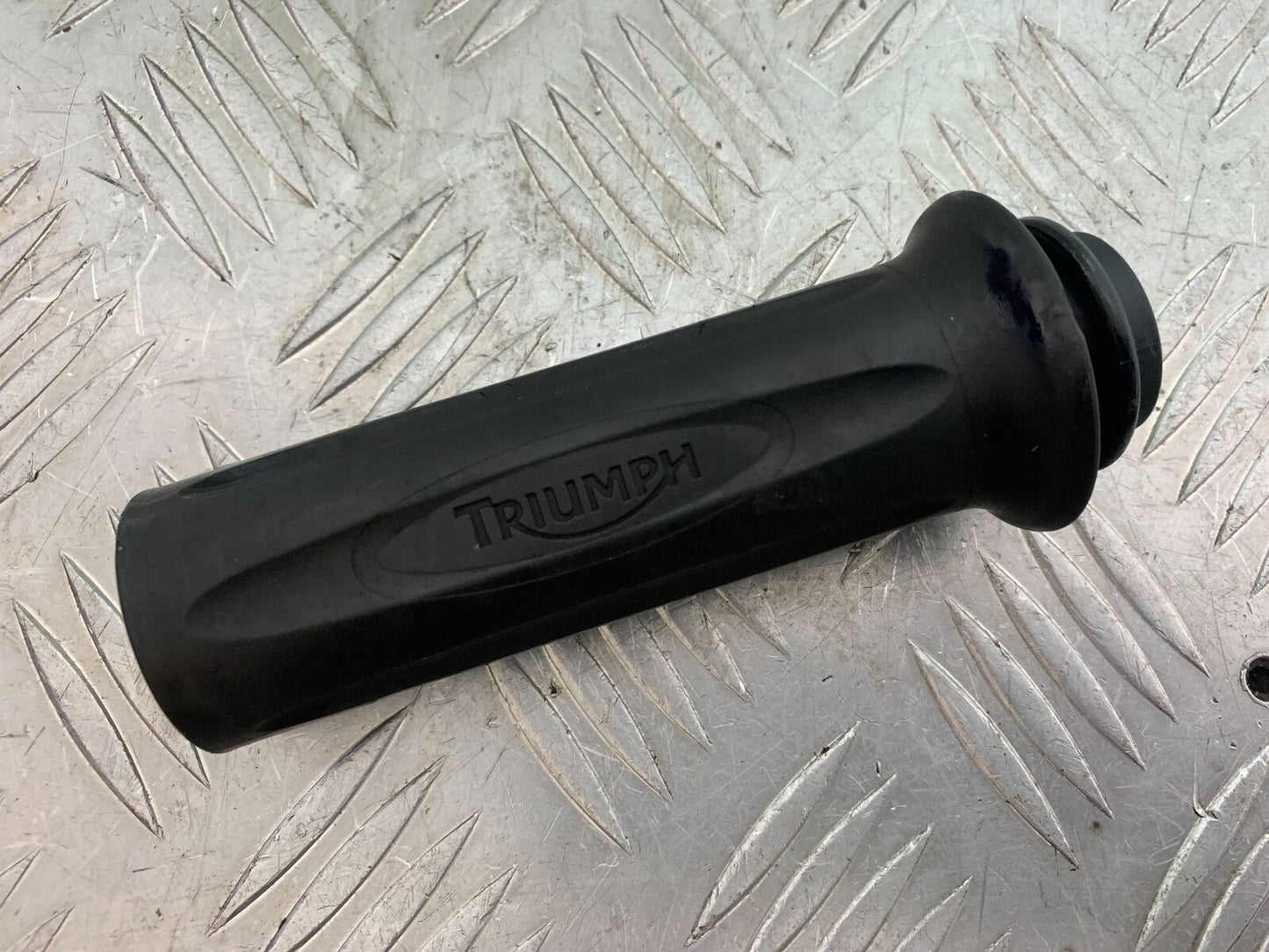 TRIUMPH THUNDERBIRD 1600 THROTTLE TWIST GRIP  YEAR 2011 (CMB1107)