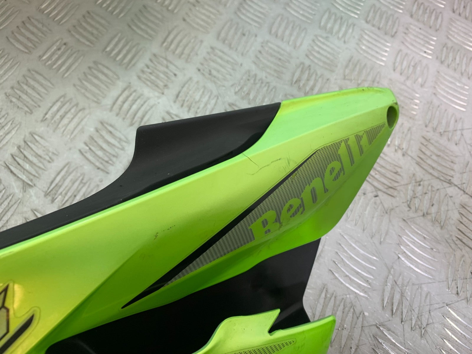 BENELLI BN125 BN 125 LEFT SIDE FAIRING PANEL   YEAR 2018-2021 (CMB1245)