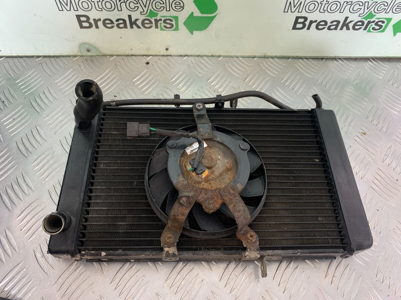 TRIUMPH TIGER 800 XC RADIATOR  YEAR 2011-2014 (CMB1022)