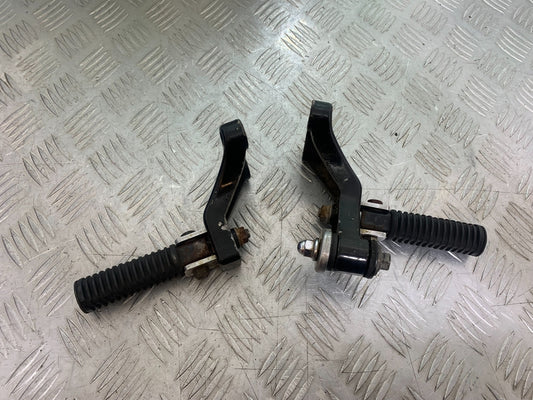 KAWASAKI VN1500 CLASSIC REAR FOOTPEGS  YEAR 1999 -2006 (CMB1166)