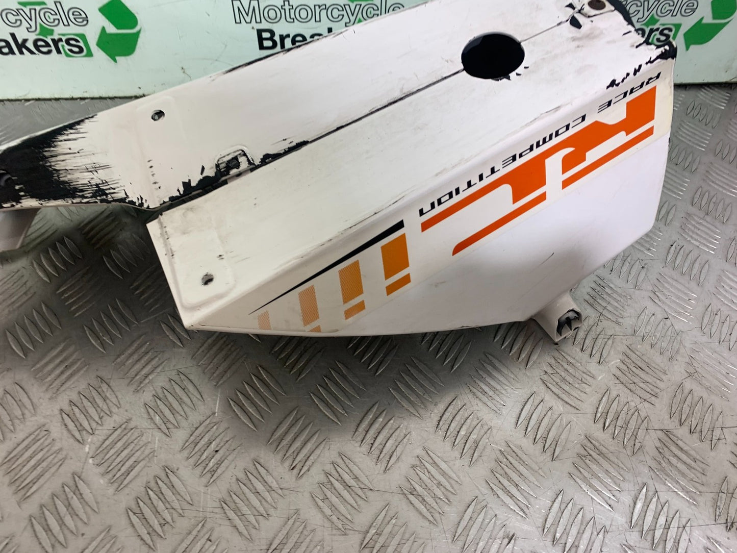 KTM RC125 RC 125 BELLYPAN 2014 2017 (CMB1199)
