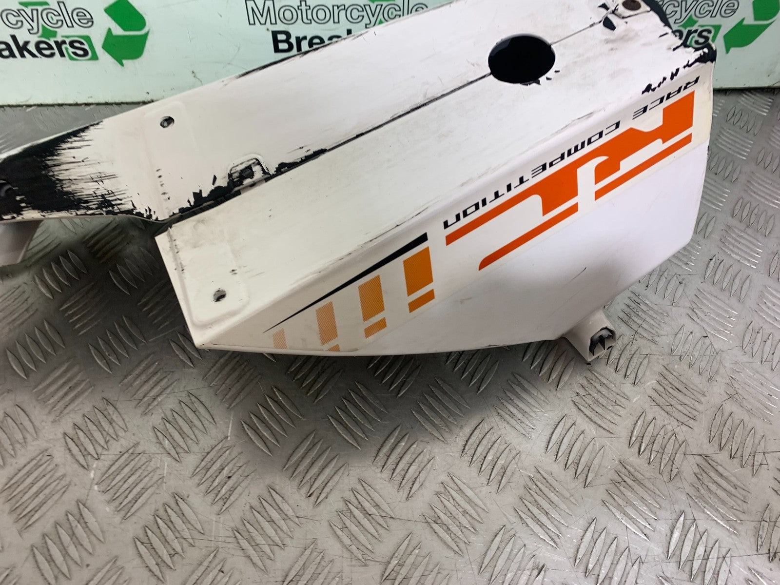 KTM RC125 RC 125 BELLYPAN 2014 2017 (CMB1199)