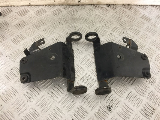 SUZUKI EN125 EN 125 HEADLIGHT BRACKETS   YEAR 2006-09   (STOCK 826)
