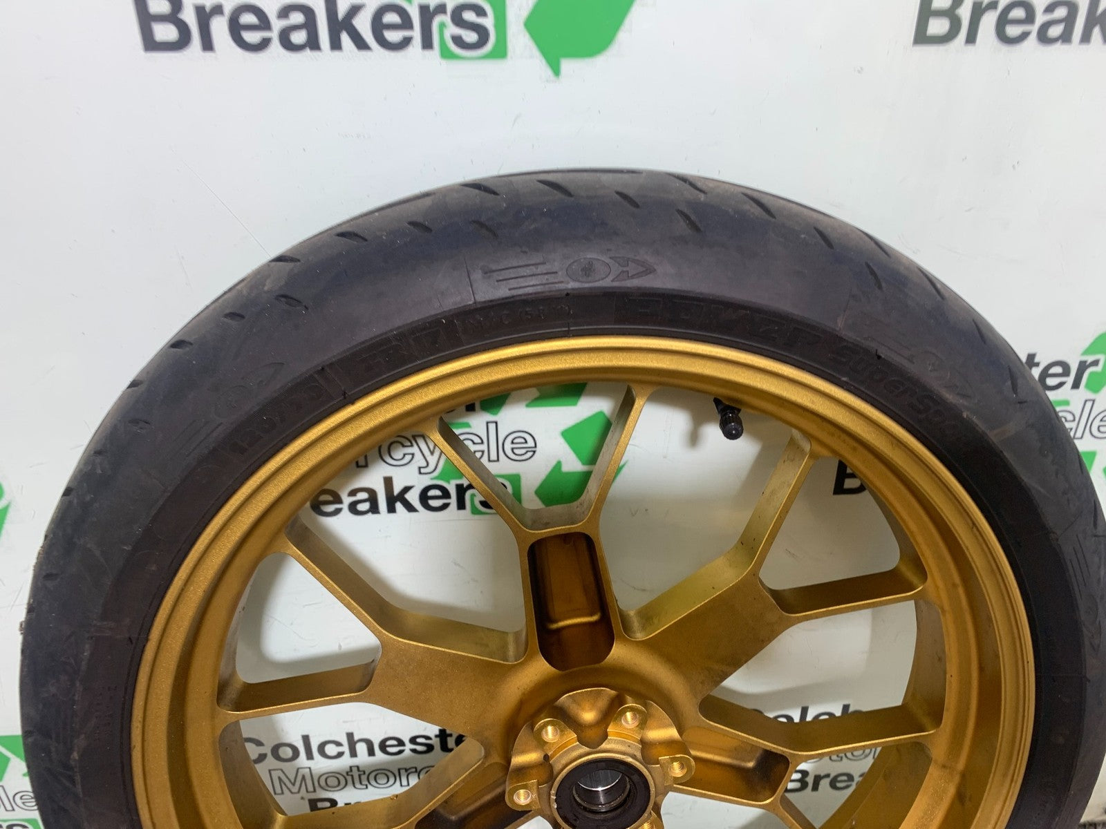 APRILIA RSV1000 R FACTORY OZ FRONT WHEEL   2004-09 (CMB1203)