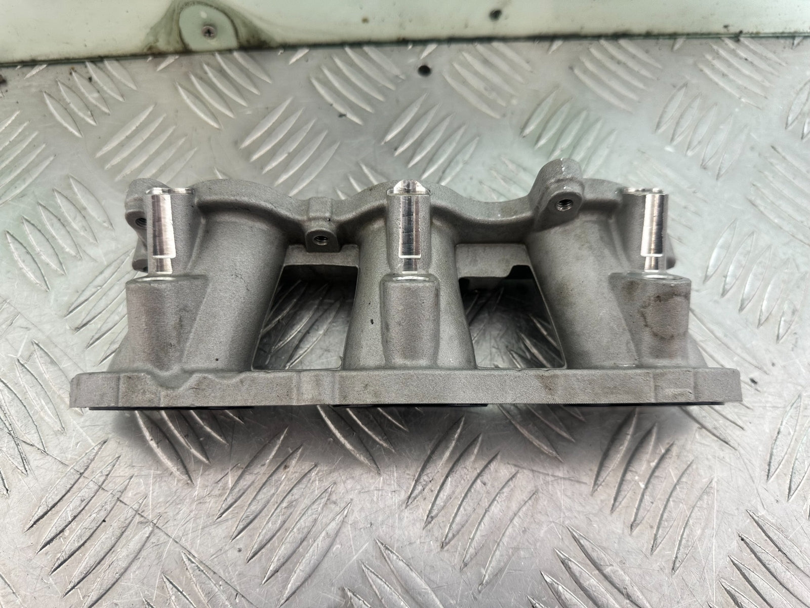 TRIUMPH TRIDENT 660 INLET MANIFOLD YEAR 2021-2024 (CMB1148)