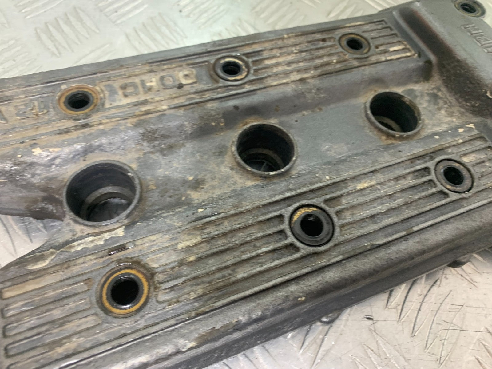 TRIUMPH TROPHY 900 ROCKER COVER YEAR 1991-95 (CMB1251)
