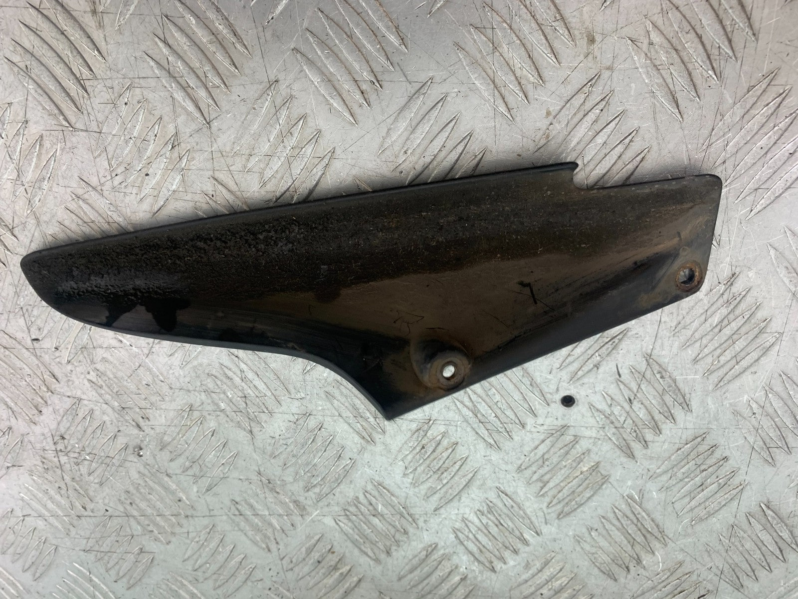 KAWASAKI ER6 F ER6F CHAIN GUARD  YEAR 2005-2008 (CMB1277)