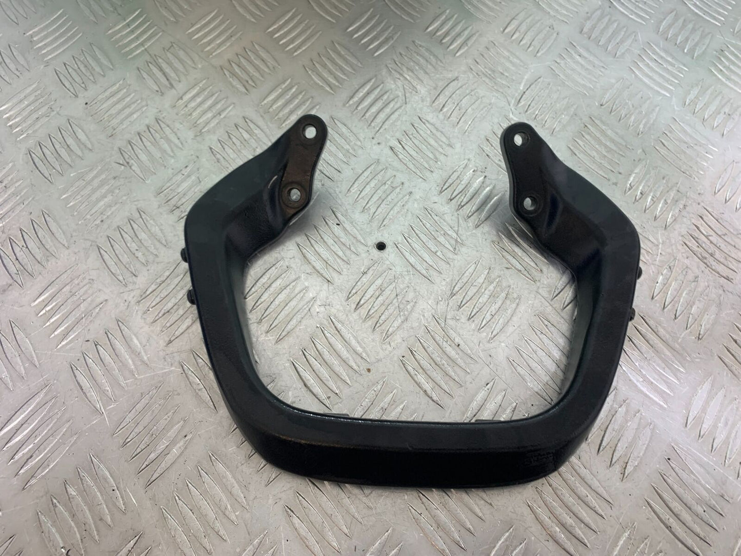 TRIUMPH 1050 SPRINT ST GRAB RAIL  YEAR 2004-2007 (CMB1089)