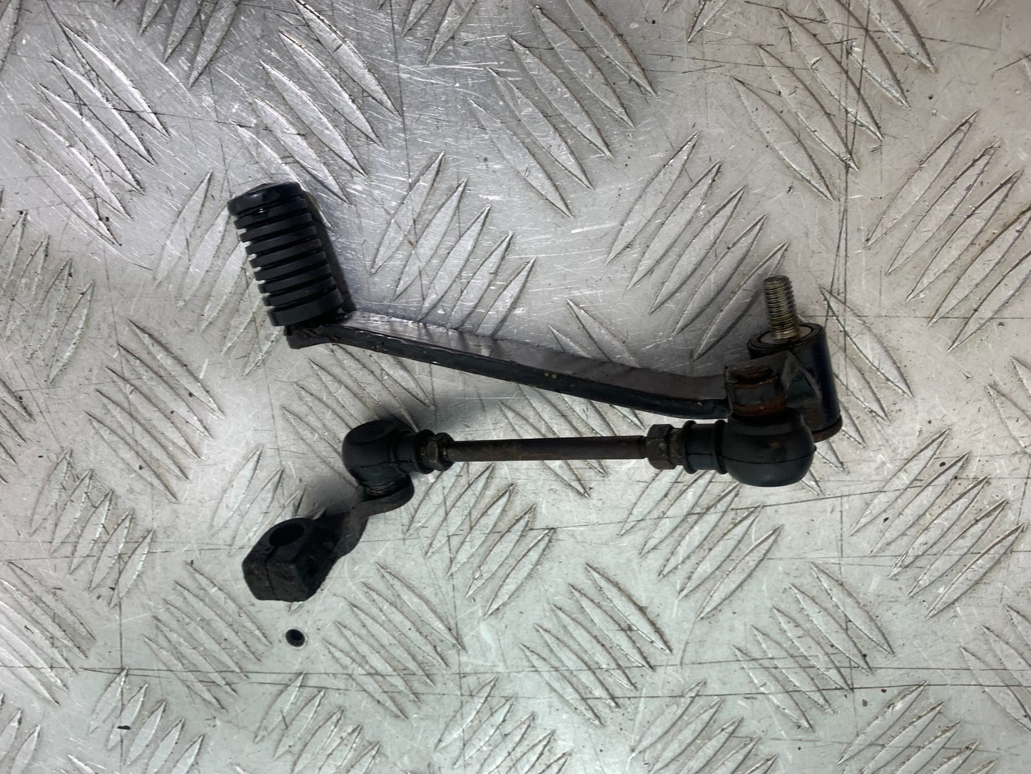 HONDA XL125 VARADERO GEAR LEVER  YEAR 2001-2006  (CMB1210)