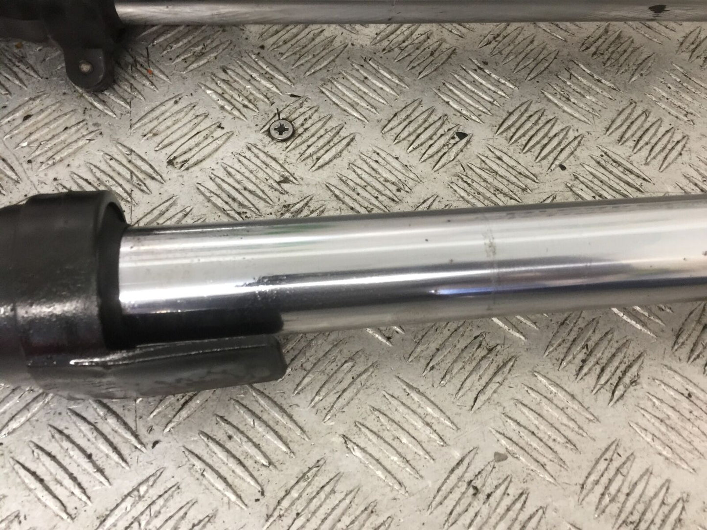 TRIUMPH 1050 SPRINT FORKS  YEAR 2004-2007 (STOCK 888)